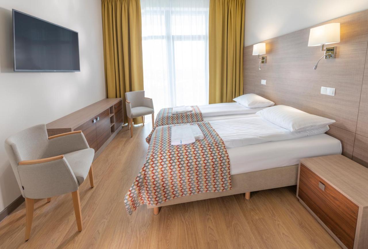 Olymp IV Hotel Колобжег Екстериор снимка