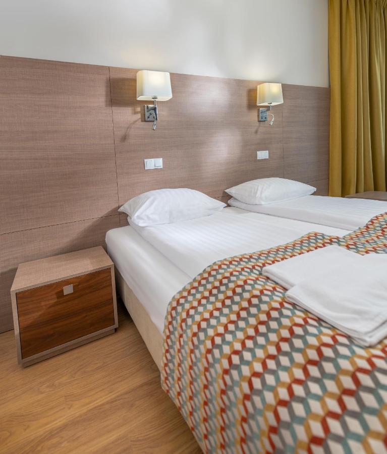 Olymp IV Hotel Колобжег Екстериор снимка
