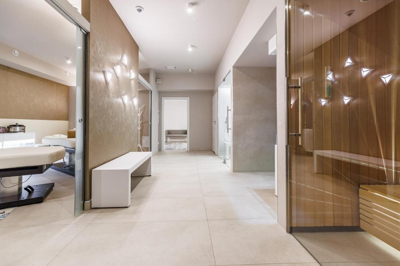 Olymp IV Hotel Колобжег Екстериор снимка